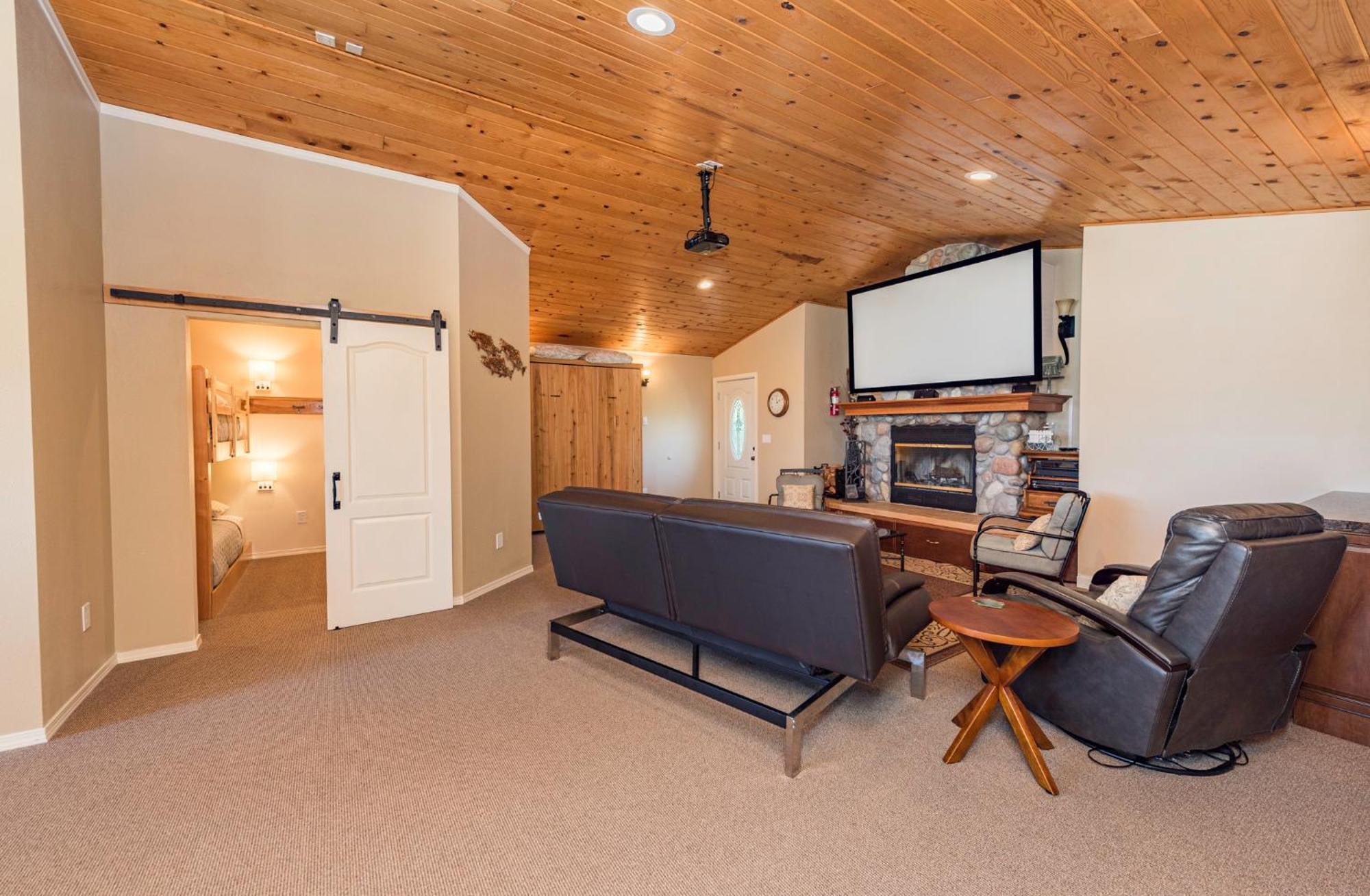 Juan De Fuca Waterfront Hotel & Cottages Секим Экстерьер фото